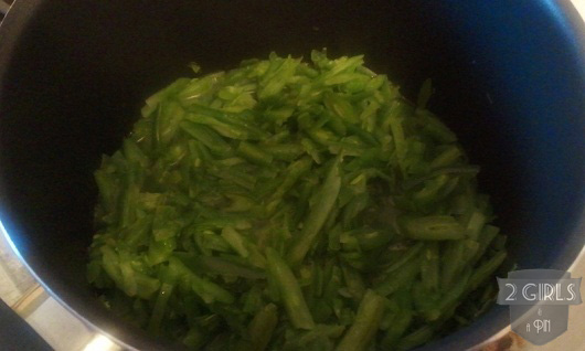 What frozen beans look like: 2 Girls and a Pin French-cut Green Beans What frozen beans look like: 2 Girls and a Pin French-cut Green Beans